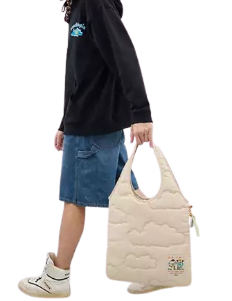 Coach Coachtopia Loop Flat Tote With Cloud Quilting Cloud