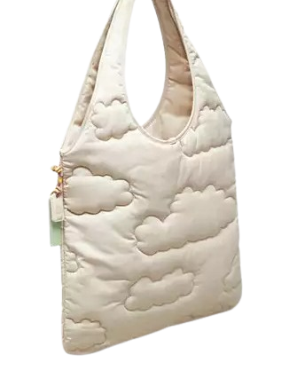 Coach Coachtopia Loop Flat Tote With Cloud Quilting Cloud