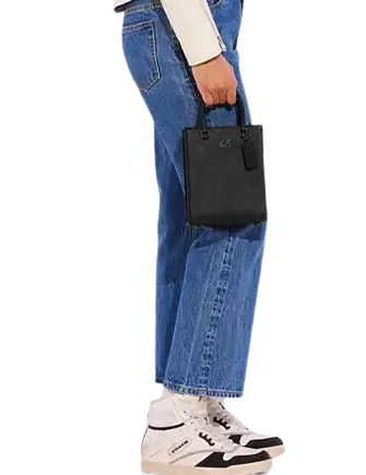 Coach Tote 16 With Signature Canvas Black