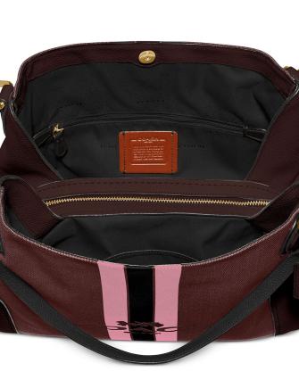 Edie shoulder bag 31 sale with horse and carriage