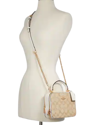 Coach crossbody in signature canvas Clearance
