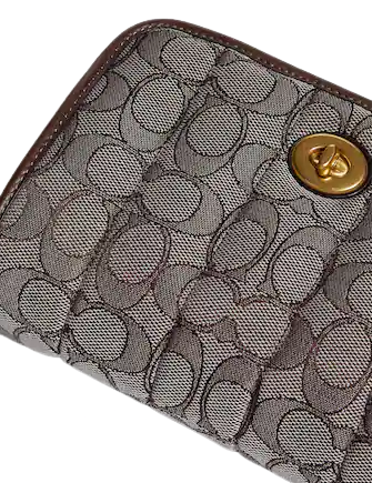 Coach dinky quilted black sales