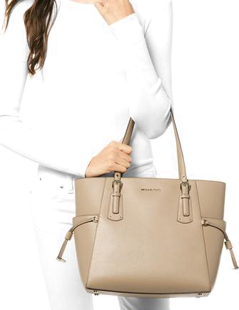 Michael kors voyager 2025 east west tote