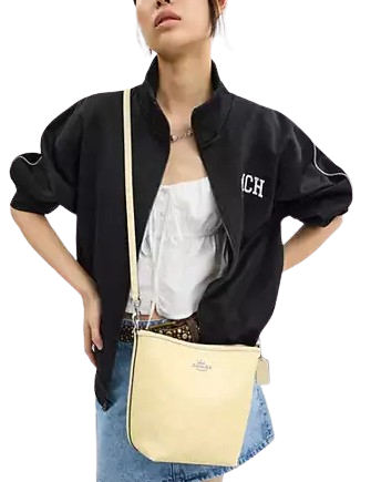 Coach City Bucket Bag In Signature Canvas Hay