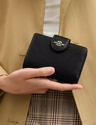 Coach Medium Corner Zip Wallet Black