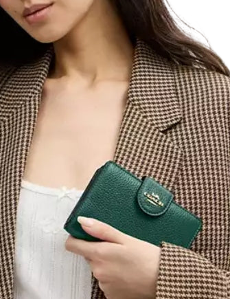  Coach Medium Corner Zip Wallet Emerald