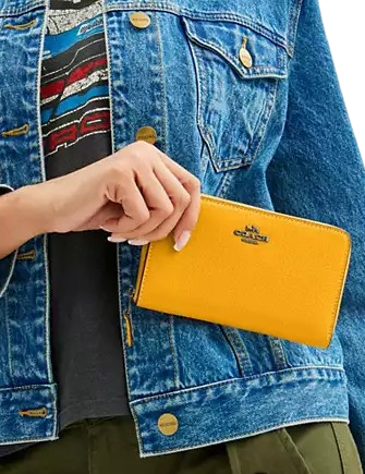 Coach Medium Id Zip Wallet Turmeric