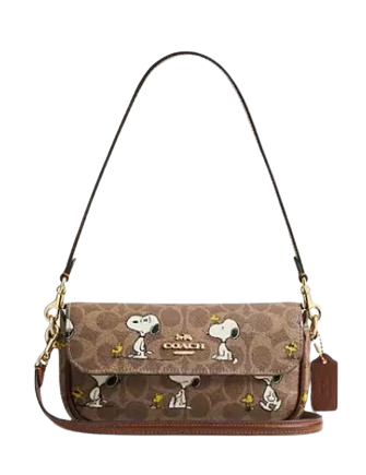 限定コラボ【Coach X Peanuts】Hailey Flap Bag / Snoopy Print Coach Coach X Peanuts Hailey Flap Bag In Signature Canvas