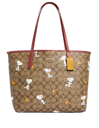 【Coach】Peanuts City Tote Bag In Signature Canvasスヌーピー Coach Coach X Peanuts City Tote In Signature Canvas With
